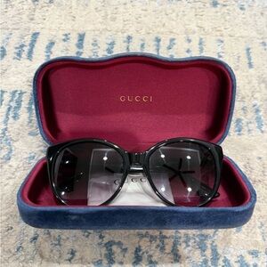 Gucci Black Oversized Cat-Eye Sunglasses